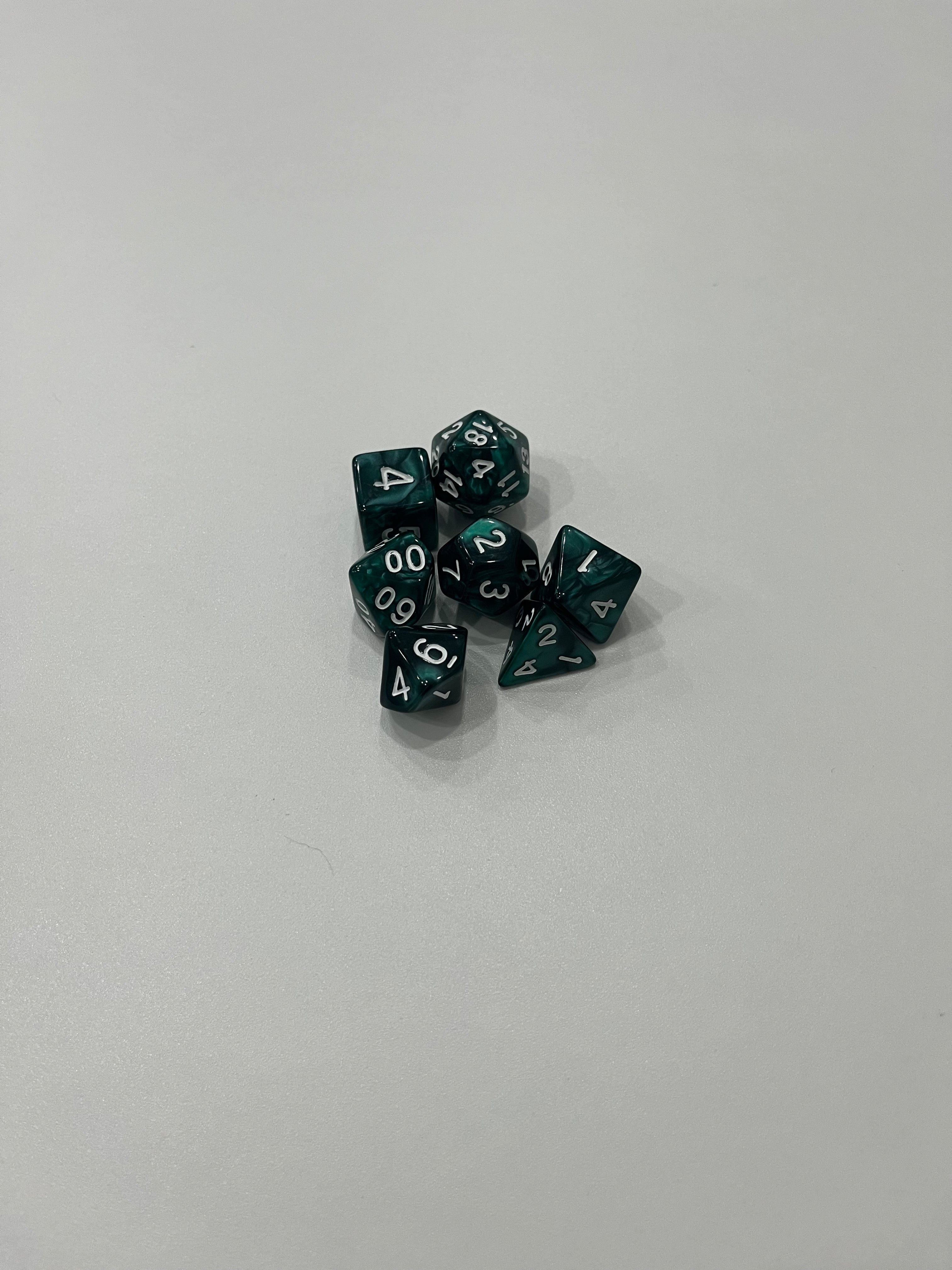 Juego de 7 dados para juegos de rol. 16 mm