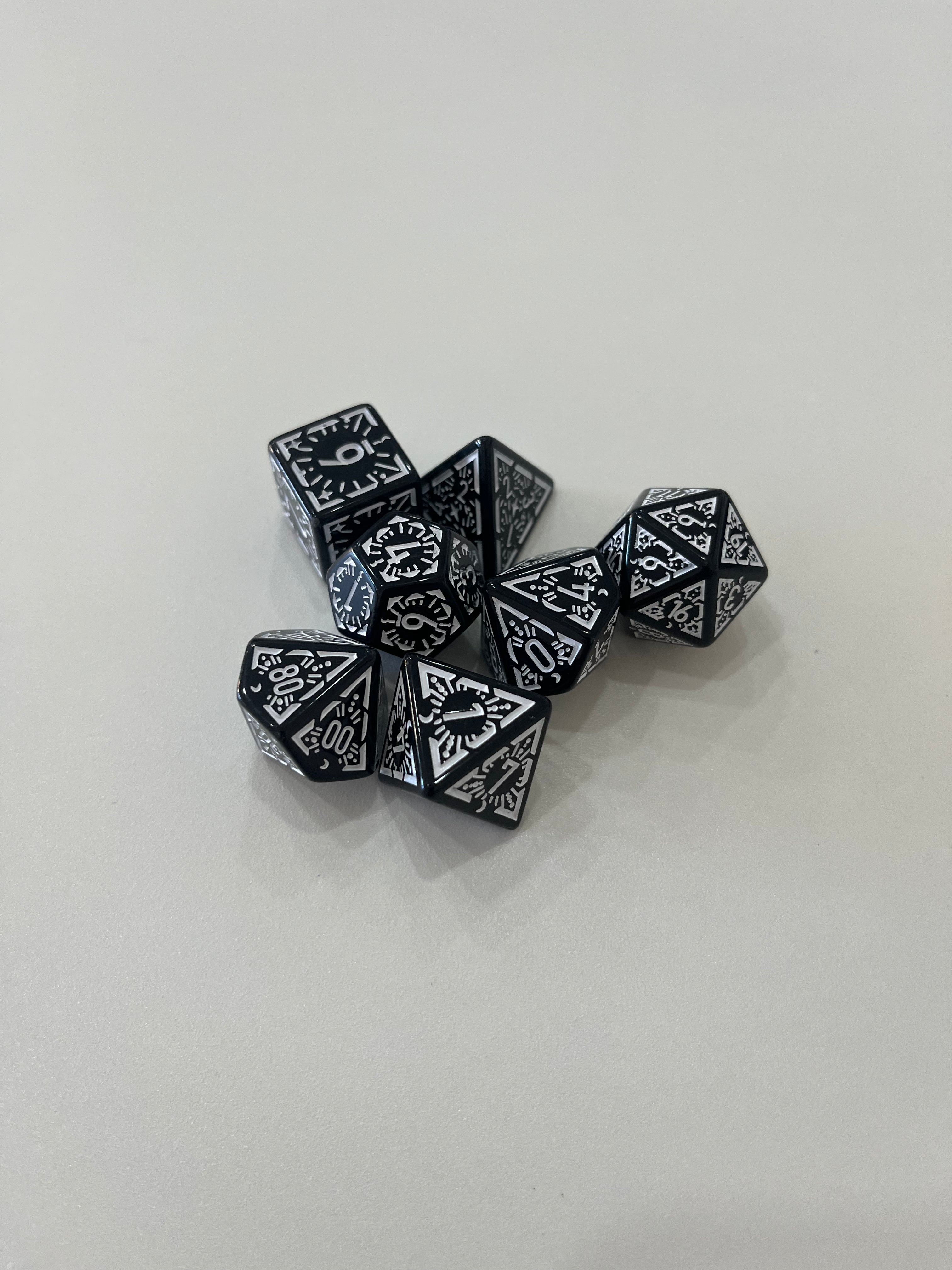 Juego de 7 dados acrílicos vintage. Premium. 18 mm